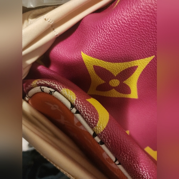 LV Bundle - Picture 11 of 11